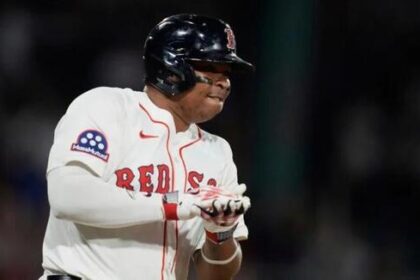 Devers vs. Medias Rojas: ¡Guerra en el Clubhouse! ¿Se Muda a la 1B o Se Acaba la Fiesta en Boston?