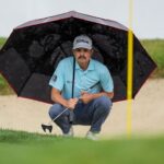 ¡IMPARABLE EN CASA! Carson Young, el "Tigre" de Carolina del Sur, lidera el Myrtle Beach Classic con un EAGLE de película