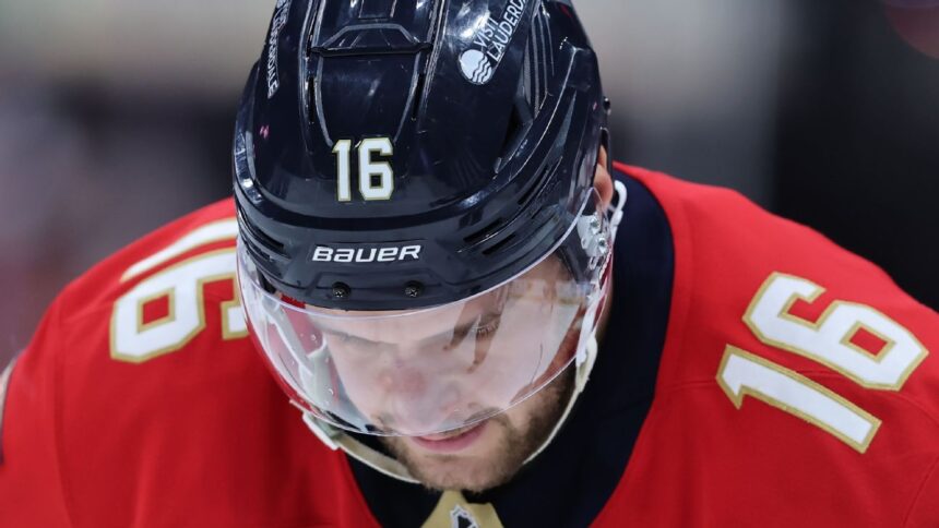 ¡Domi le da con todo a Barkov! ¿Drama y suspenso en la serie Panthers vs. Maple Leafs?