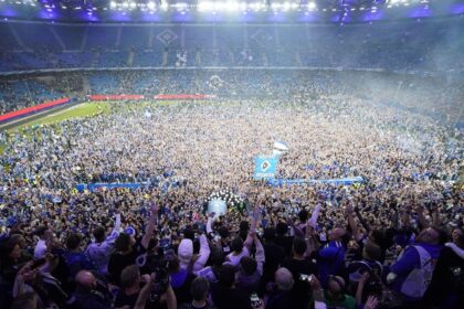 ¡Tragedia en la Celebración! Aficionado de Hamburgo Lucha por su Vida Tras Éxtasis de Ascenso a la Bundesliga