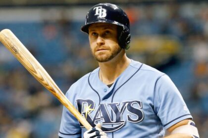Longoria Firma Contrato 1 Día y Se Retira con los Rays: Leyenda de Tampa Bay