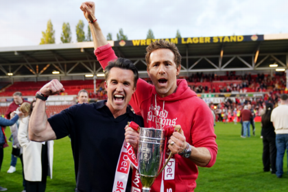 Wrexham de Reynolds y McElhenney anuncia gira por Australia y Nueva Zelanda