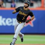 Kiner-Falefa conecta HR tras conocer al hijo de Ralph Kiner: ¡Emotivo reencuentro!