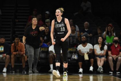Samuelson, Estrella de la WNBA, Confía en su Regreso Tras Rotura de Ligamento