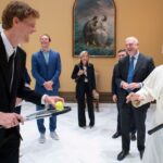 Sinner se Reúne con el Papa Leo XIV en el Vaticano: Tenis y Diplomacia