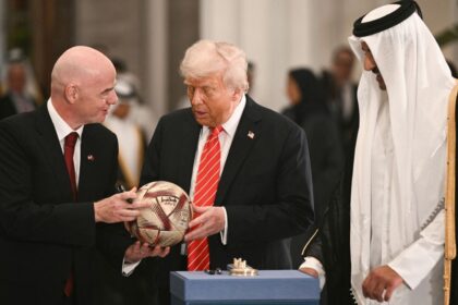 Infantino se retrasa a reunión FIFA tras encuentro con Trump en Medio Oriente