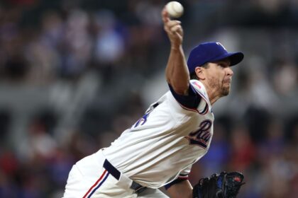 DeGrom domina a Brown en duelo épico: Rangers vencen a Astros 1-0