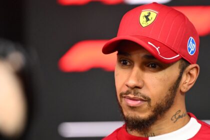 Hamilton: "Debo recordarme que soy campeón", presionado en Ferrari
