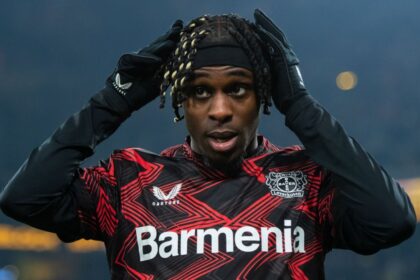 Slot Esquiva a Frimpong y Prepara Soluciones Tras Posible Salida de TAA