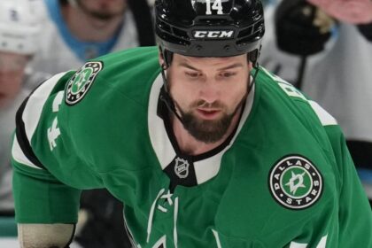 Benn de los Stars Multado por Agresión a Scheifele de los Jets en Playoffs