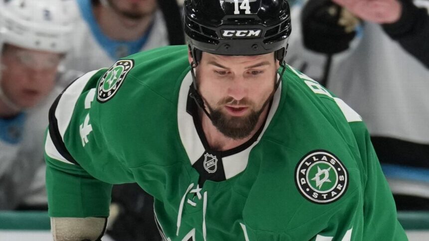 Benn de los Stars Multado por Agresión a Scheifele de los Jets en Playoffs