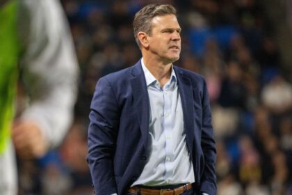 Galaxy Confirma a Vanney: Extiende Contrato Pese a Inicio Histórico Sin Victorias
