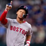 Campbell, Novato de los Red Sox, Practica en Primera Tras Lesión de Casas