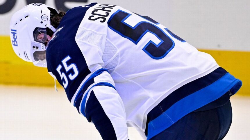 Scheifele juega tras perder a su padre: Gol y derrota para los Jets en playoffs.