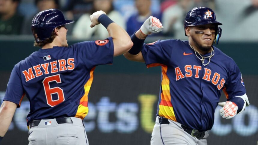 Astros arruinan no-hitter de Leiter y vencen a Rangers con HR de Paredes