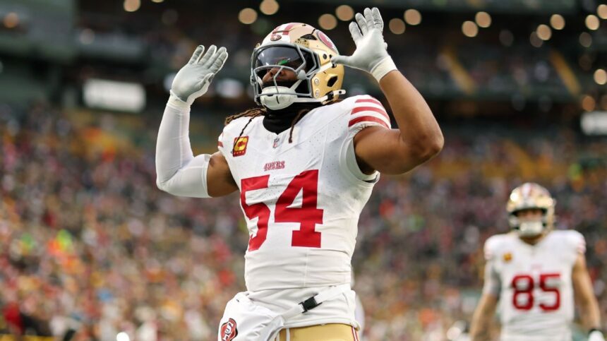 Warner, LB de 49ers, Nuevo Jugador Mejor Pagado NFL Tras Extensión Millonaria