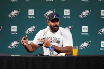 Eagles Restan Importancia al "Tush Push" Ante Votación de la NFL