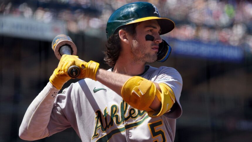 Wilson, Shortstop Estrella de Athletics, Sale por Contusión en el Antebrazo
