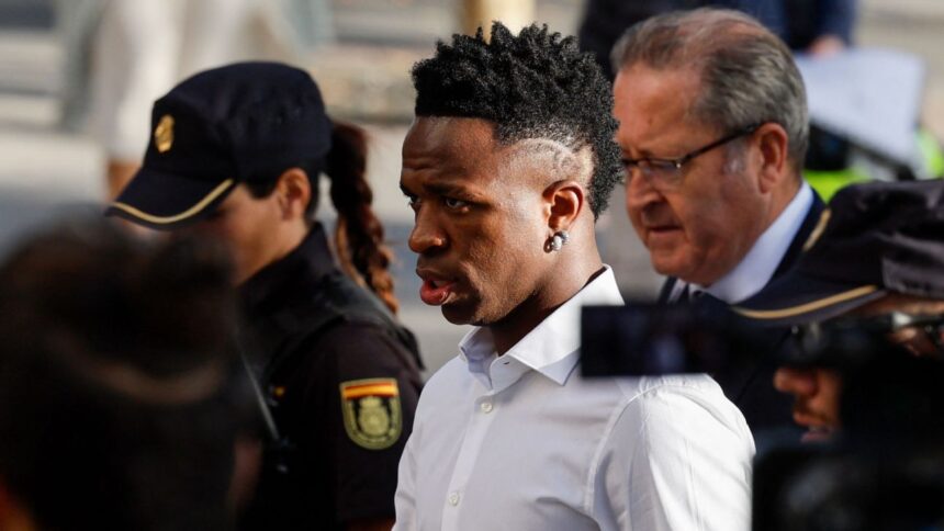 Condena histórica: Fans del Valladolid, culpables por insultos racistas a Vinícius Jr.