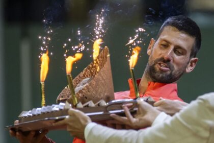Djokovic vence a Arnaldi en Ginebra y avanza a semis en su cumpleaños