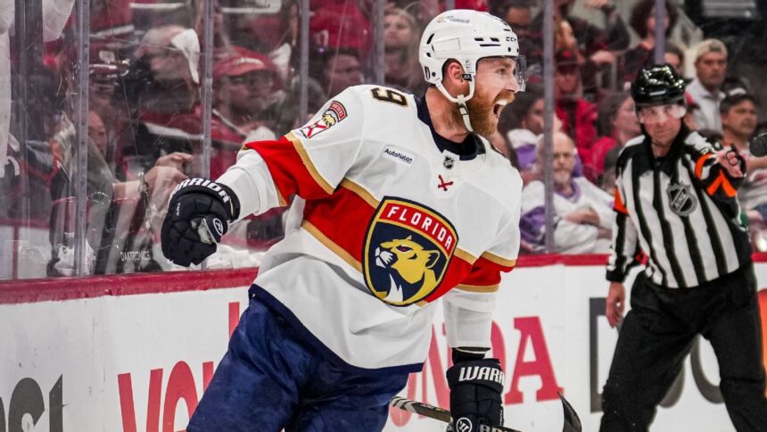 Panthers aplastan a Hurricanes 5-0: Bennett brilla con doblete y Bobrovsky imbatible