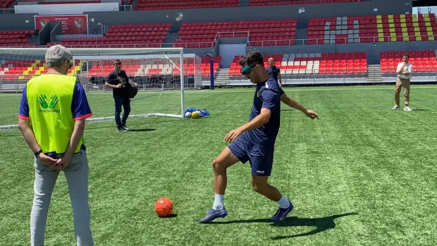 Desafío Ciego: Futbolistas del Terrassa FC se ponen a prueba sin visión