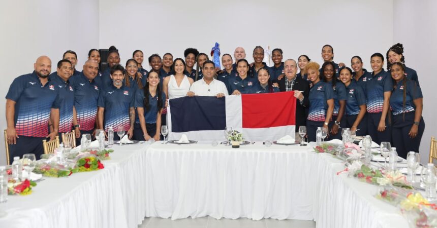 Reinas del Caribe y Marte Agradecen Apoyo de Kelvin Cruz a Atletas