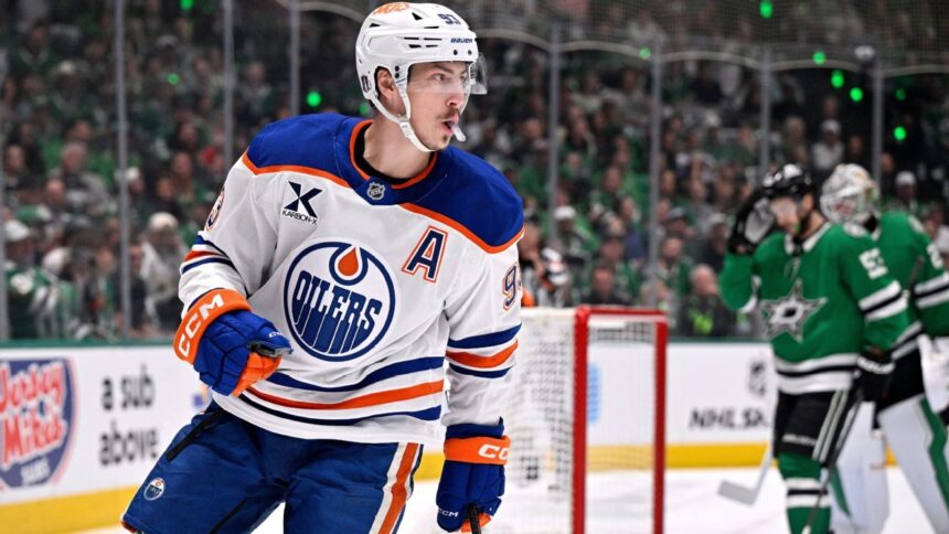 Nugent-Hopkins: El "Cuchillo Suizo" de los Oilers Brilla en Playoffs