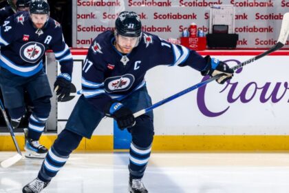 Lowry, capitán de los Jets, baja 5-6 meses por cirugía de cadera