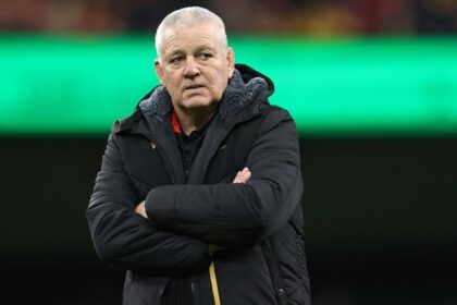 Gatland, Ex-DT de Gales, Ficha por Peñarol de Uruguay: Refuerzo de Lujo