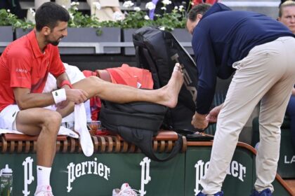 Djokovic Supera Ampolla y Avanza en Roland Garros: 20ª Ronda Récord