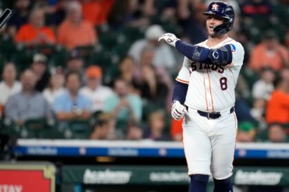 Walker de los Astros Recibe Bolazo: Rayos X Limpios