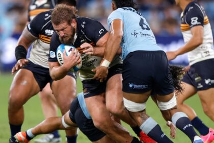 Slipper firma con Brumbies hasta 2026: ¡Rumbo al récord Super Rugby!
