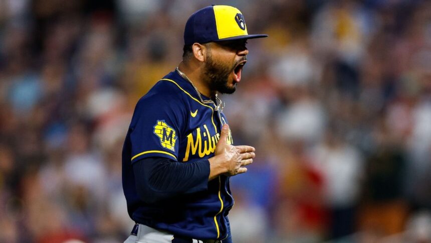 Payamps de los Brewers designado a Ligas Menores tras problemas