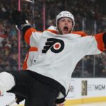 Flyers Aseguran a Foerster con Contrato Millonario Tras Gran Temporada