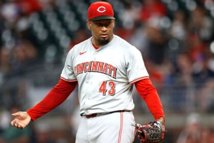 Dodgers refuerzan bullpen: Adquieren a Alexis Díaz desde Rojos