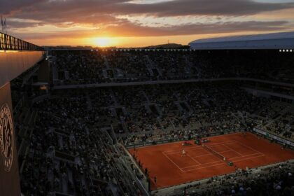 Roland Garros: Director Defiende Horarios Nocturnos, Sin Cambios a la Vista