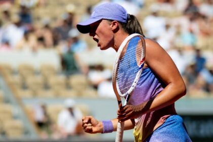 Swiatek y Sabalenka avanzan en Roland Garros: ¡Dominio en la arcilla!