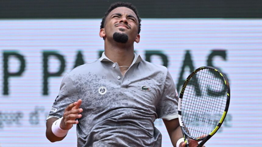 Fils se Retira del Roland Garros por Lesión: Rublev Avanza