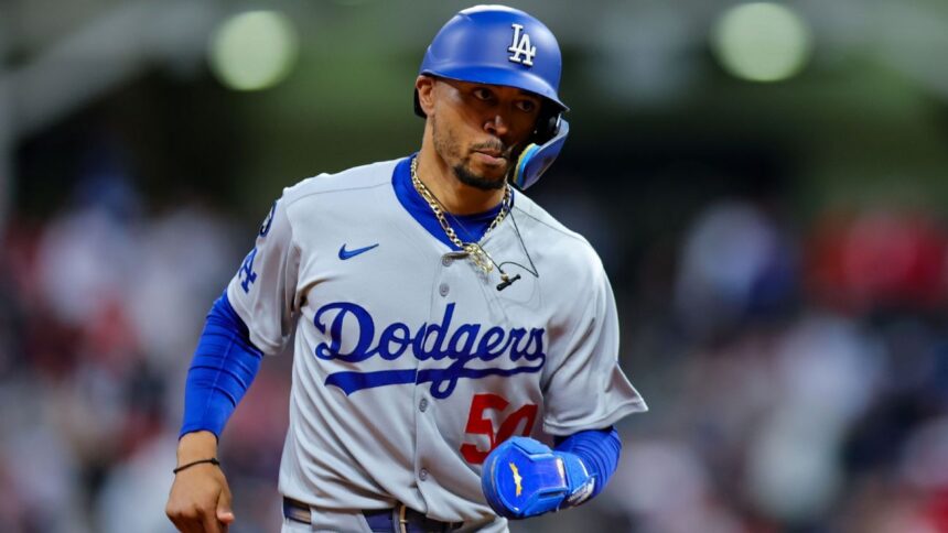 Betts, Estrella de los Dodgers, Fuera por Lesión en el Pie: Yankees al Acecho