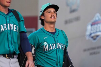 Mariners Ascienden a Prospecto Cole Young y Activan a Bryce Miller