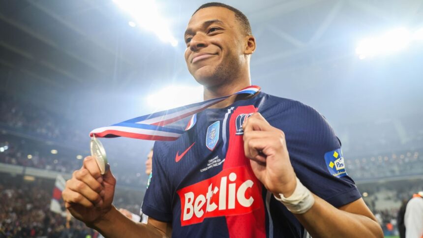 Mbappé felicita al PSG por su histórico título de Champions League