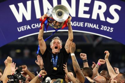 Luis Enrique dedica título de Champions al recuerdo de su hija Xana