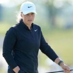 Stark esquiva obstáculos y lidera el US Women's Open de golf