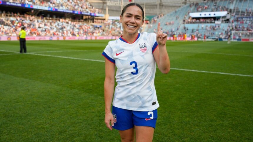 LaBonta hace historia en USWNT: Debut tardío y exitoso con 32 años