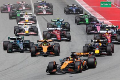 Piastri Lidera GP España: Norris y Verstappen en Duelo Épico