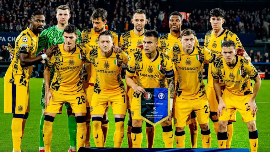 Inter Milan: Un solo aficionado recibe al equipo tras humillante derrota en Champions