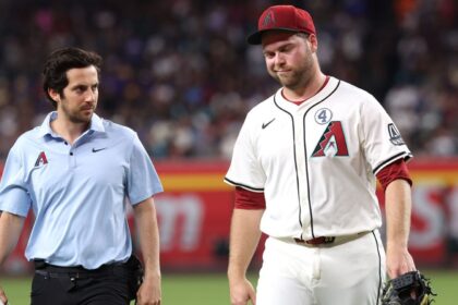 Burnes Sale del Juego por Lesión: Preocupación en Diamondbacks