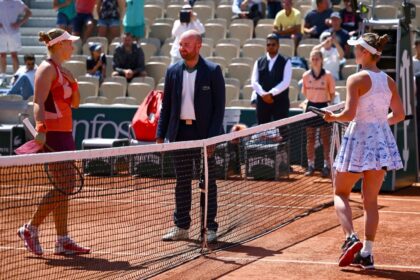 ¿Servir o Restar? La Estrategia Clave en el Tenis Profesional