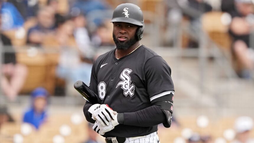 White Sox Descansa a Luis Robert Jr. por Bajo Rendimiento y Ajustes